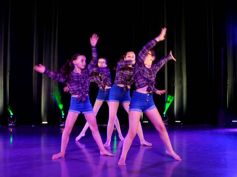 Cours de danse moderne contemporaine enfants ados à Aix en Provence Les Milles (13)
