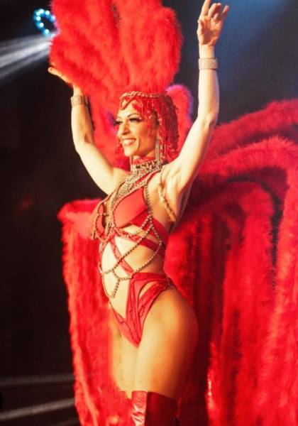 Marion, professeur de danse Cabaret chez Virevolte Danse à Aix en Provence Les Milles (13)