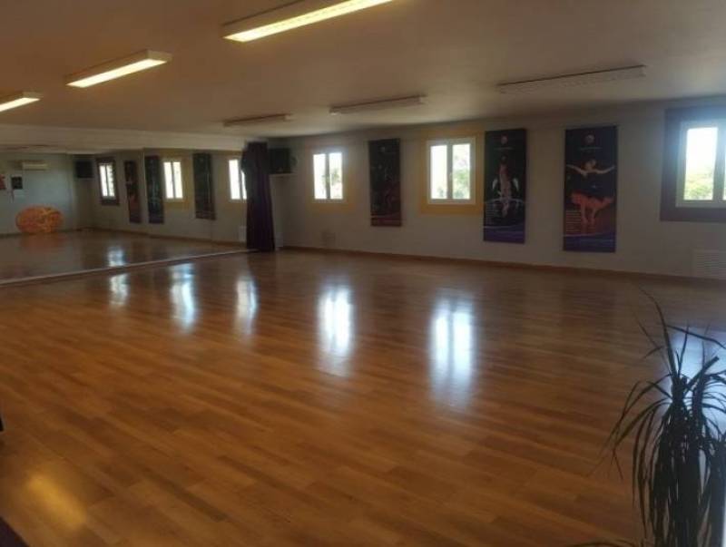 Location de salle pour vos cours hebdomadaires ou vos événements à Aix en Provence Les Milles (13)