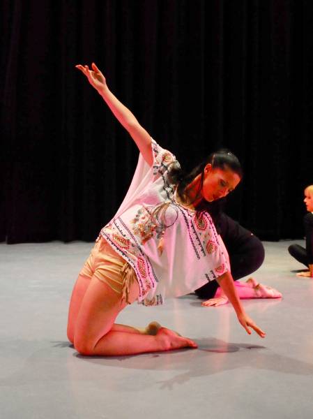 Cours de Danse Modern'Jazz pour Adultes près d'Eguilles (13)