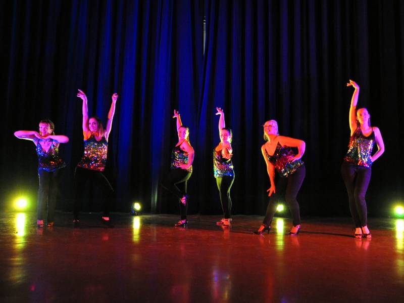 Cours collectifs de Danses Latines Sportives Solo pour Adultes à Aix en Provence Les Milles (13)