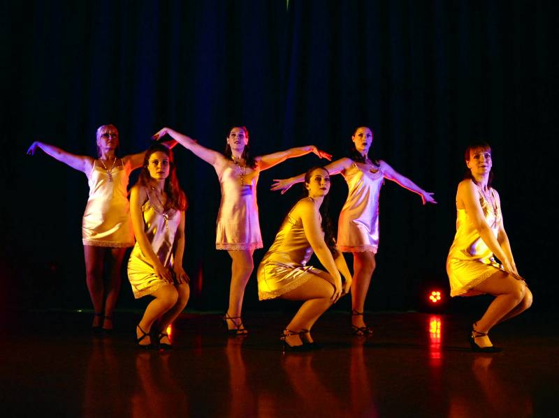 Cours de danse cabaret pour anniversaire à Aix en Provence Les Milles (13)