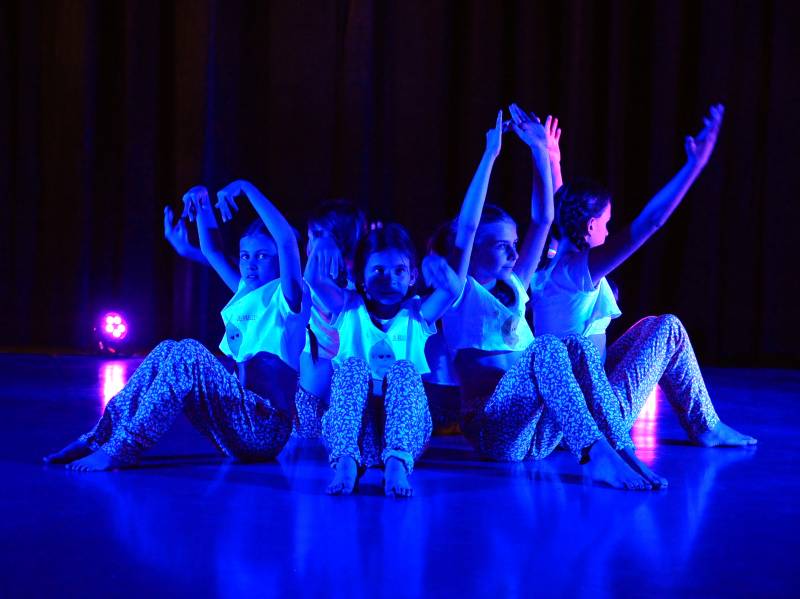 Cours de danse moderne contemporaine enfants à Aix en Provence Les Milles (13)